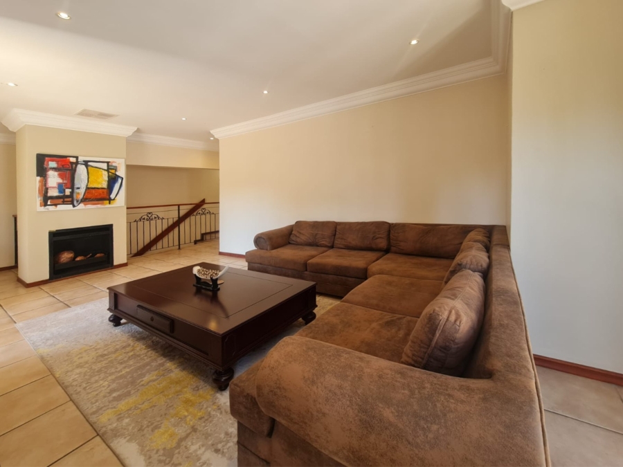 To Let 4 Bedroom Property for Rent in Eagles Landing North West